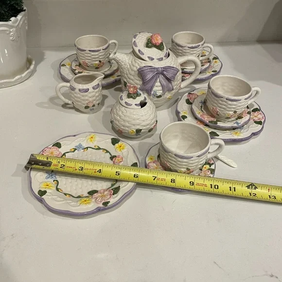 Children's Tea Set with Floral Design - Picture 6 of 6